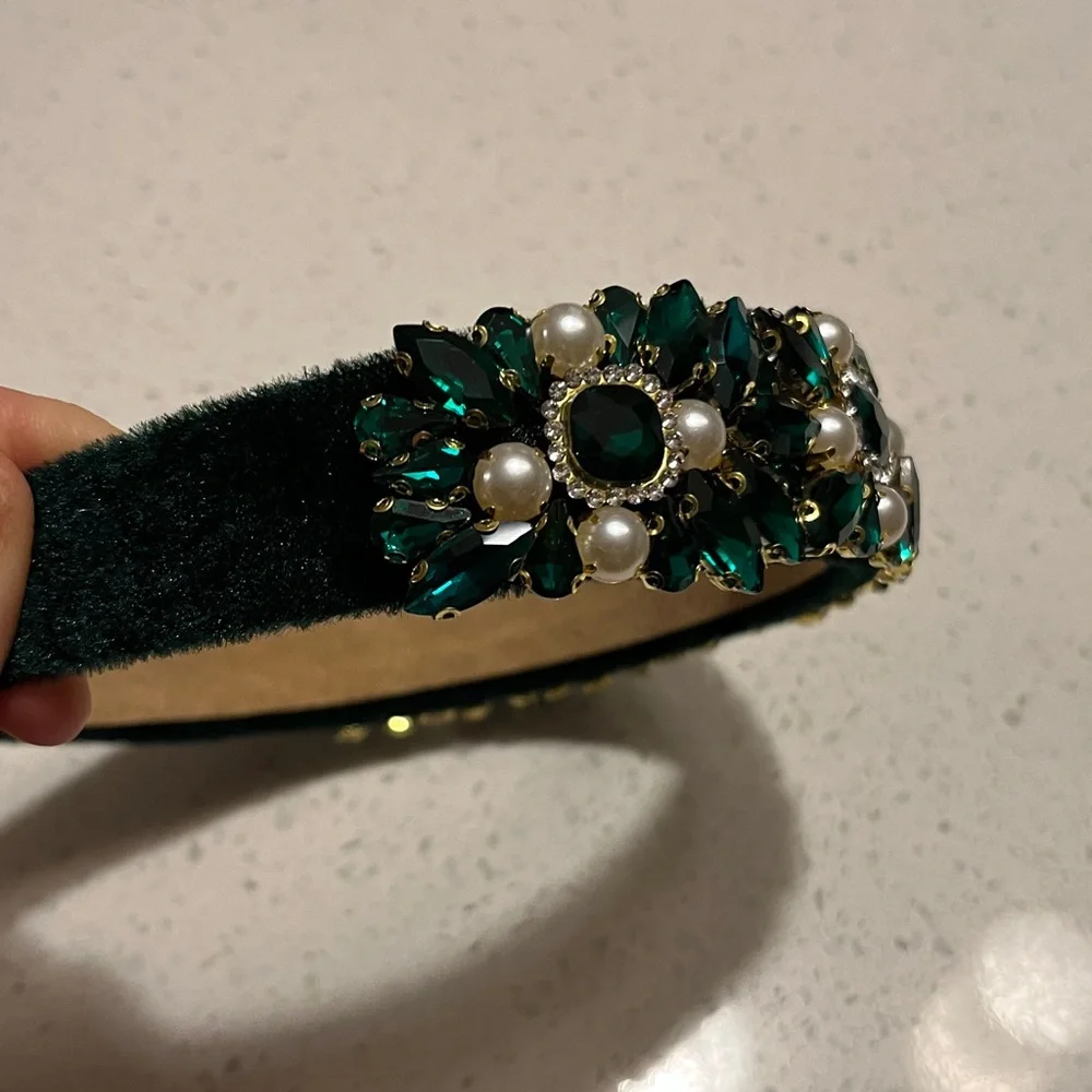 Elegant green‎ Embellished Headband